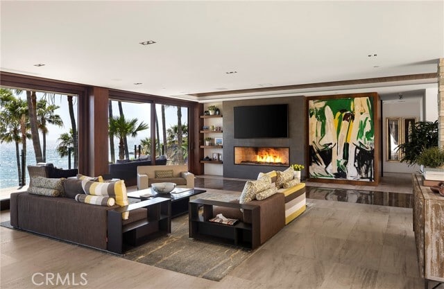 Building Photo - 2495 Riviera Dr