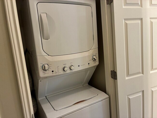 Building Photo - 5402 Marcella Ave