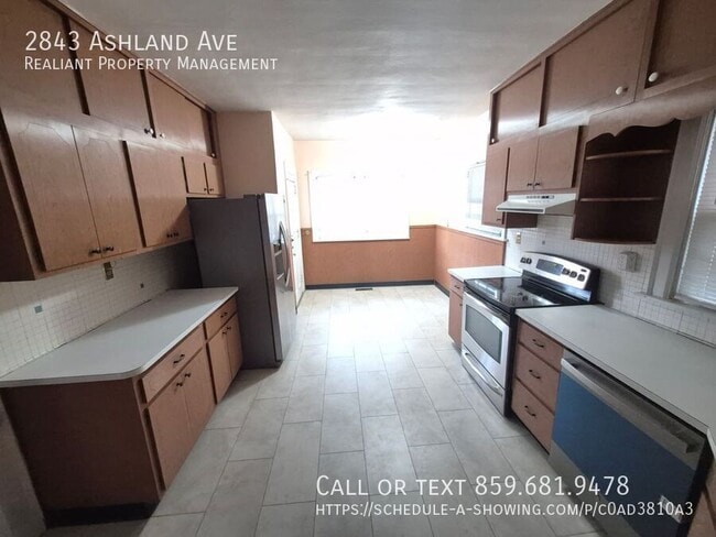 Building Photo - 2843 Ashland Ave