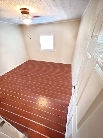 Building Photo - 4818 Caplin St