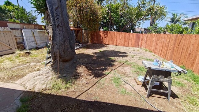 Building Photo - Newly Remodeled 4 Bed 3 Bath in Chula Vist...