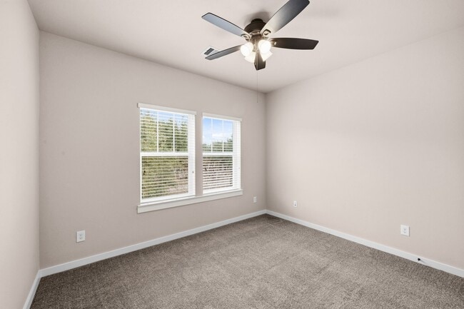 Building Photo - 17019 Seminole Ridge Dr