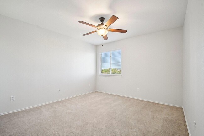 Building Photo - 217 Killian Loop