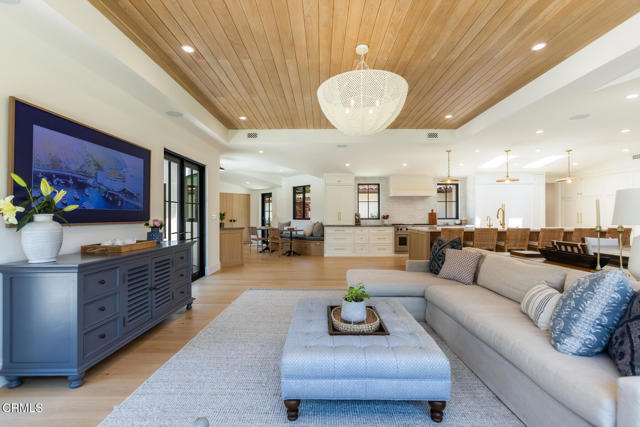 Building Photo - 4435 Encinas Dr