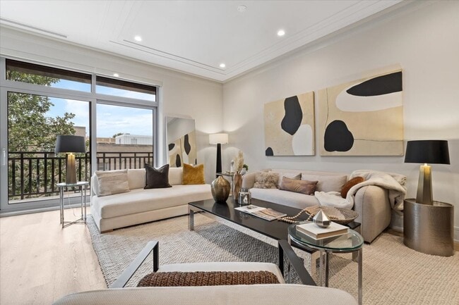 Building Photo - 3951 N Wayne Ave