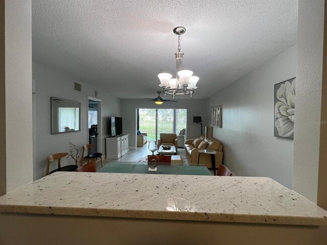 Building Photo - 5279 Willow Links