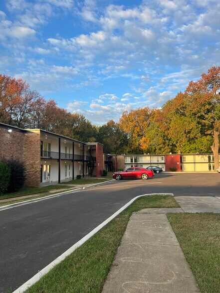 Primary Photo - 3213 Thomas St