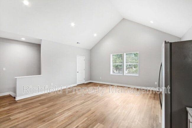 Building Photo - 1602 Quill St