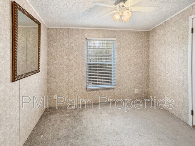 Building Photo - 7568 SE Swan Ave