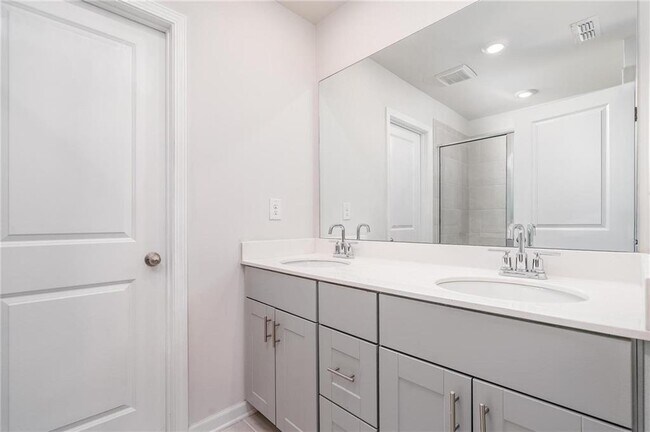 Building Photo - 1472 Villageside Ct