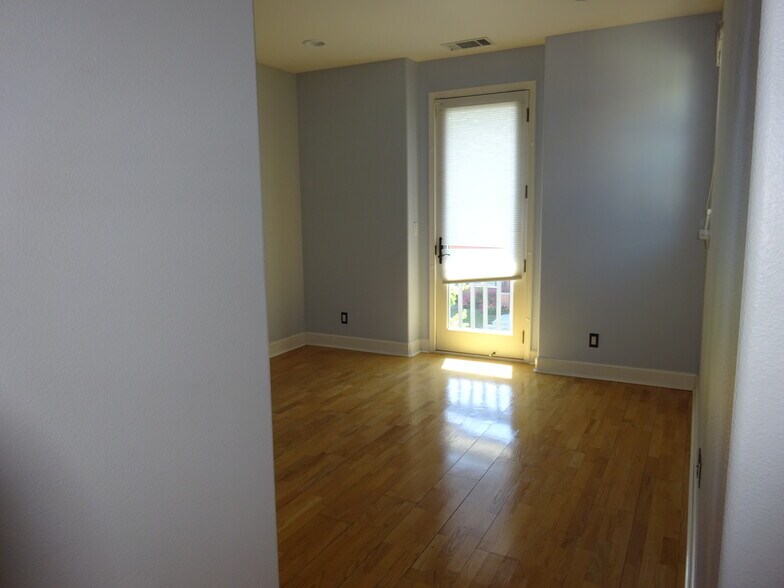 Building Photo - 3100 Tewksbury Way