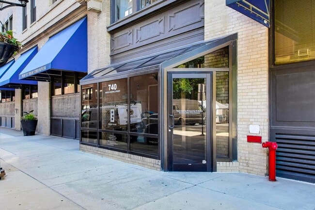 Building Photo - 740 S Federal St