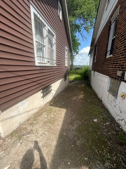 Building Photo - 1338 Gregan Pl