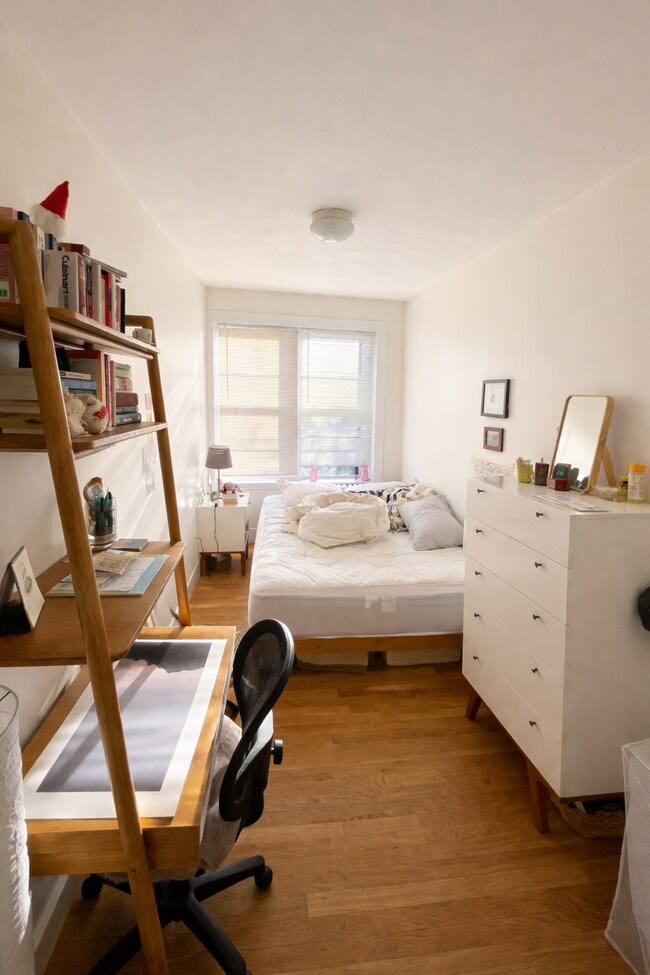 Building Photo - 15 Revere St