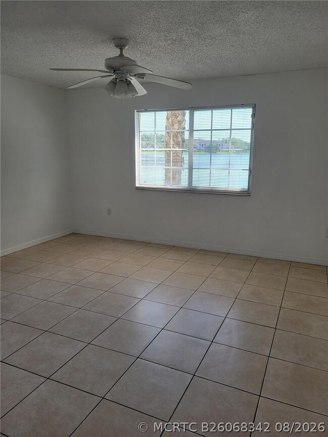 Building Photo - 5005 Wiles Rd