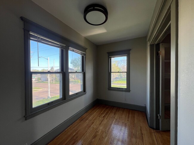 Building Photo - 1200 S Dakota Ave