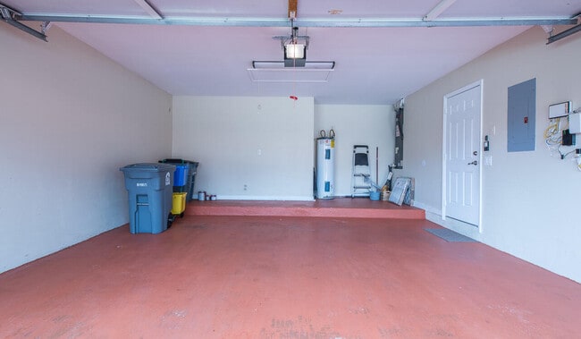 Building Photo - 10790 White Aspen Ln