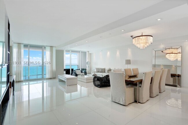 Building Photo - 2711 S Ocean Dr