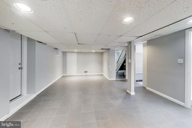 Building Photo - 5138 Nebraska Ave NW