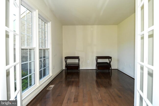 Building Photo - 8012 Wingate Dr
