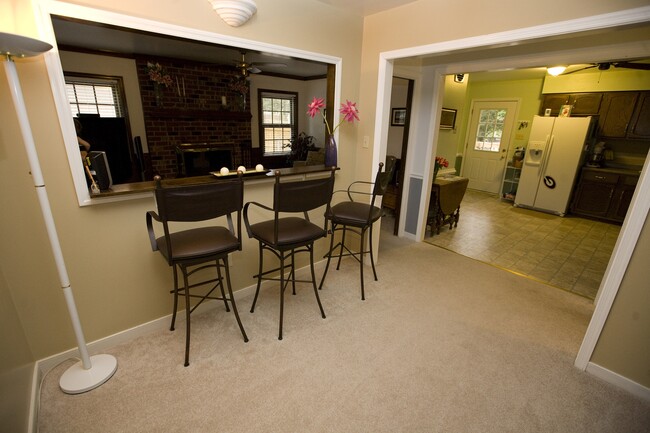 Entry Room with pass-through to living room and enlarged arch way to kitchen - 4800 Wilconna Road