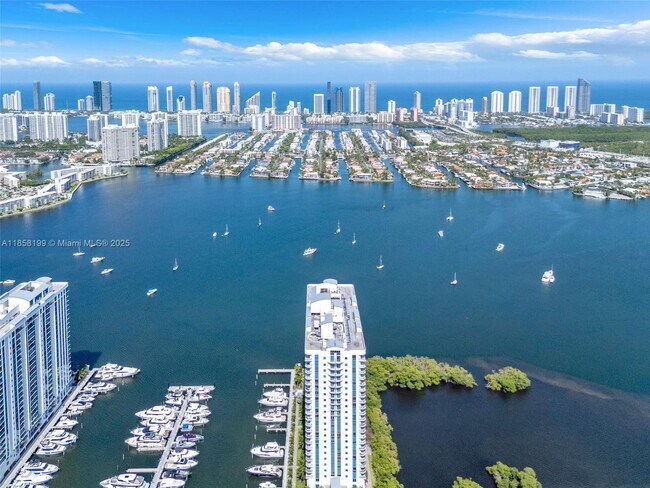 Building Photo - 17111 Biscayne Blvd