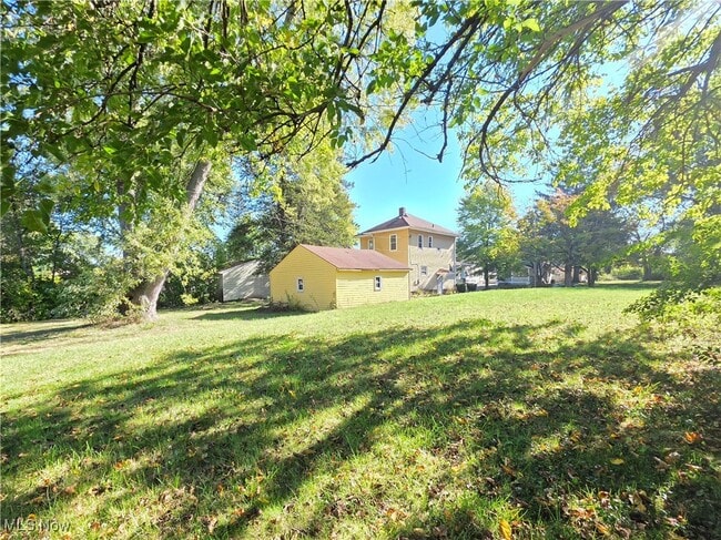 Building Photo - 1116 Adelaide Ave SE