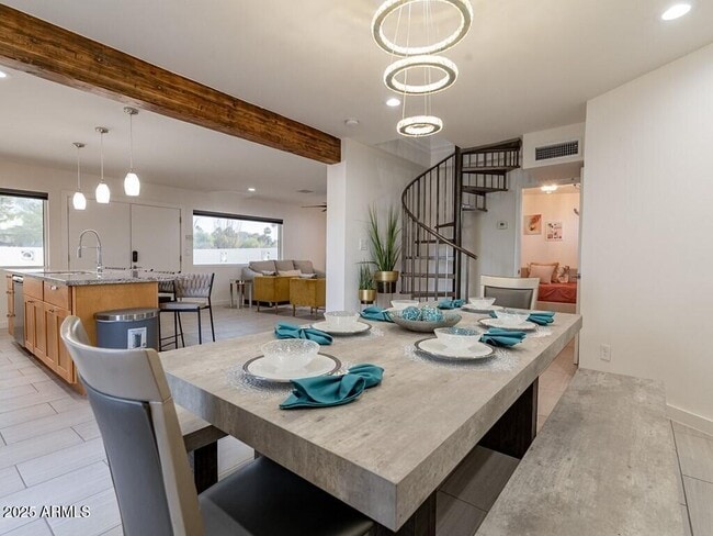 Building Photo - 3302 E Turquoise Ave