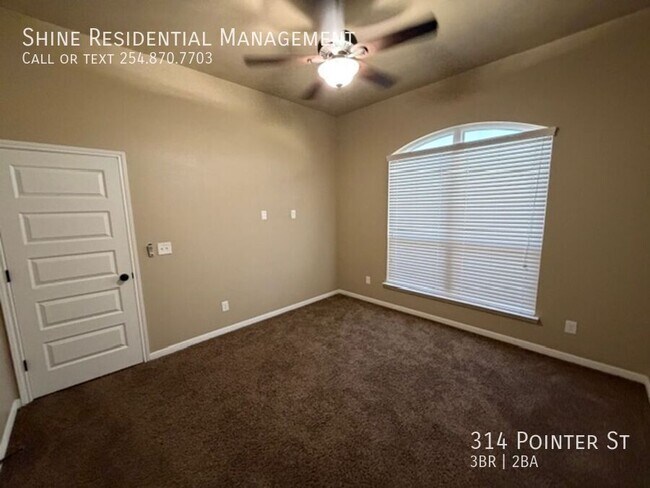 Building Photo - 314 Pointer St