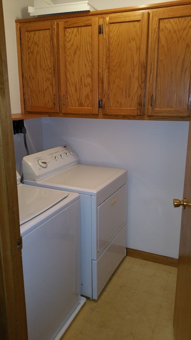 Building Photo - 2620 W Main St