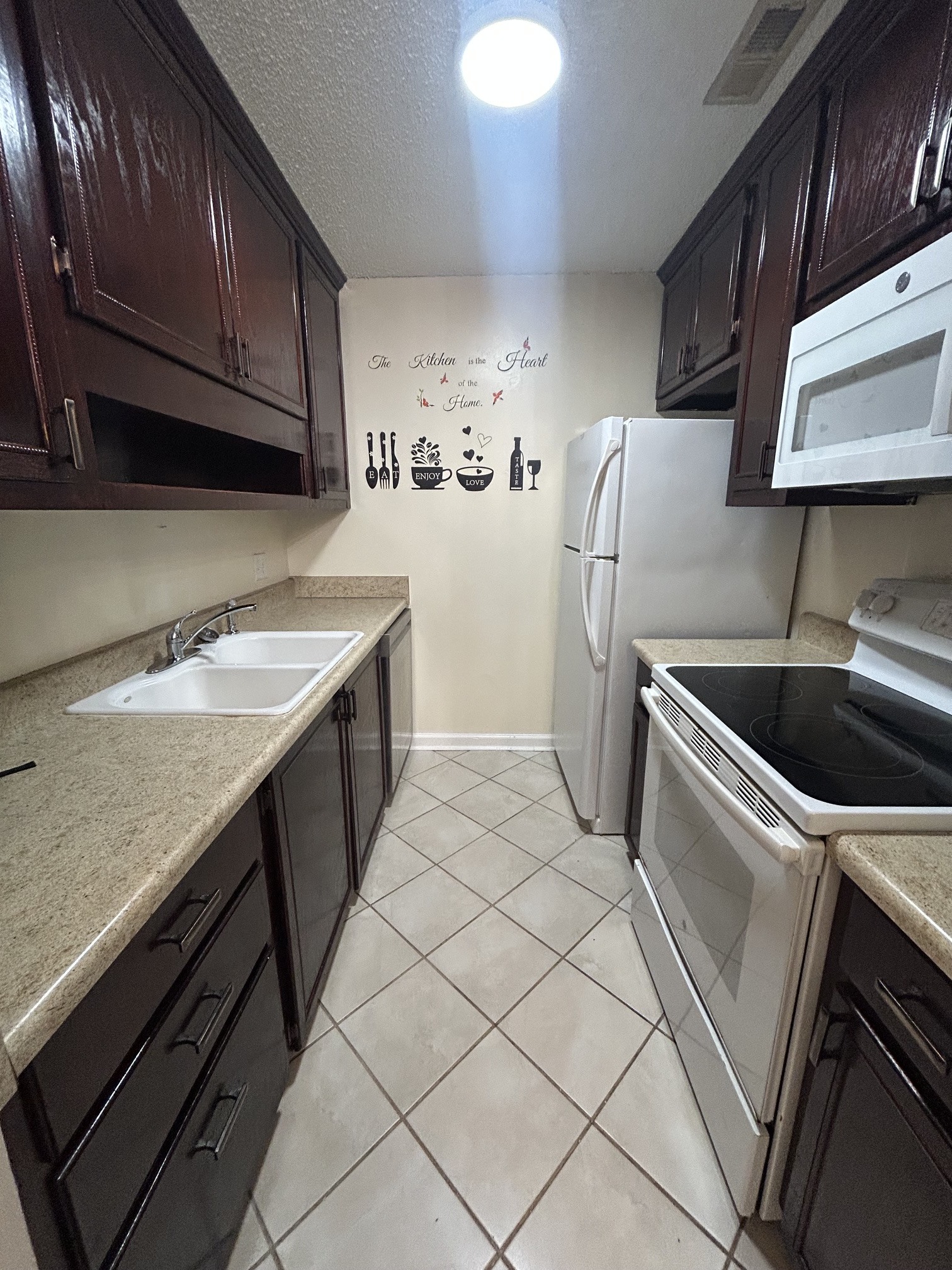 02_Kitchen - 1208 Bush River Rd