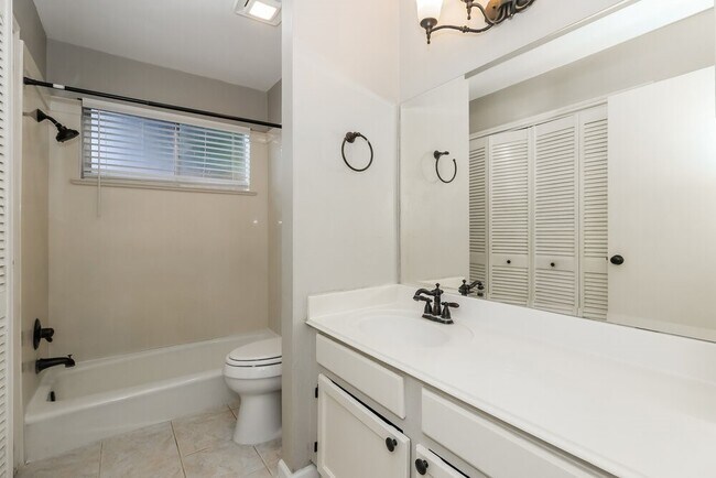Building Photo - 1022 Red Rock Canyon Dr