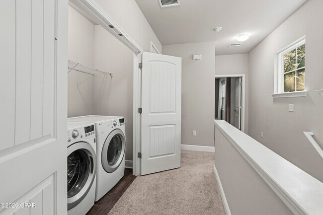 Building Photo - 118 Enchantment Falls Ln