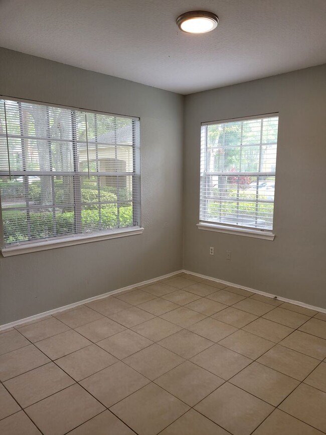 Building Photo - Freshly Updated 3 bedroom 2 bath at The Ma...