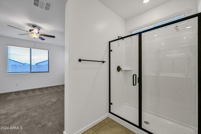 Building Photo - 25303 W Bowker St