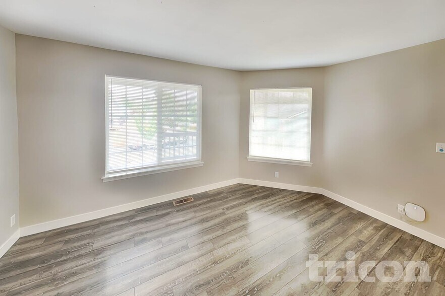 Building Photo - 2943 Lowren Loop