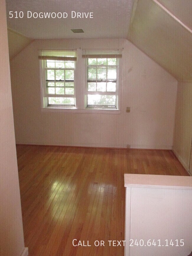 Building Photo - 510 Dogwood Dr