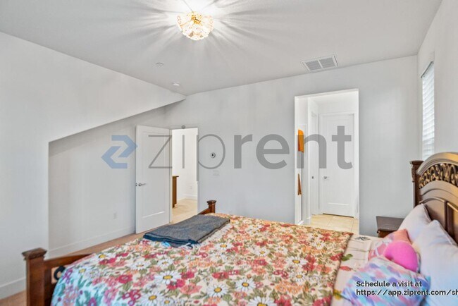 Building Photo - 2008 Confidence Wy