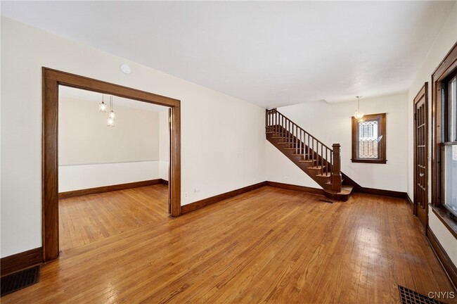 Building Photo - 1521 Grant Blvd