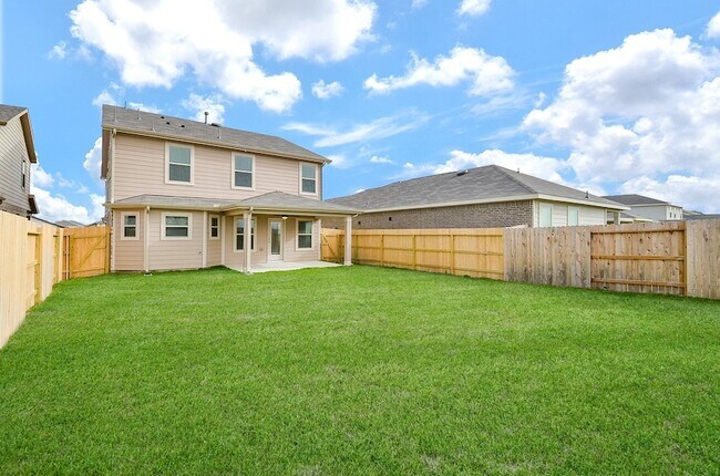 Building Photo - 25407 Benroe St