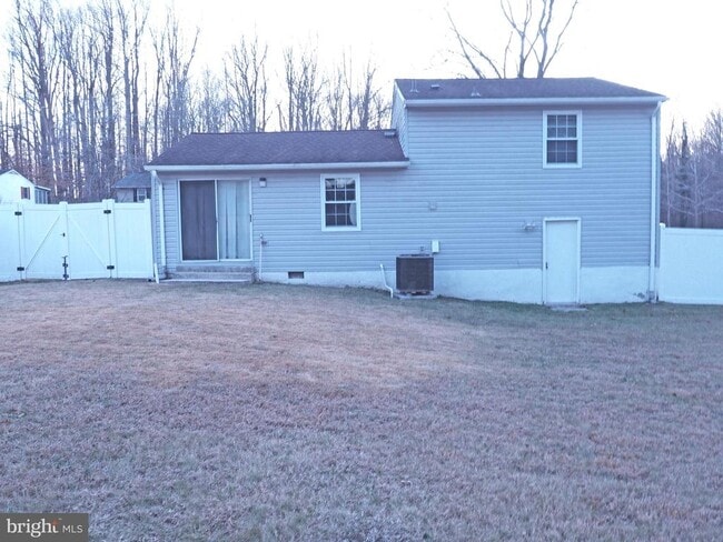 Building Photo - 12500 Sturdee Dr