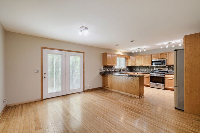 Building Photo - 2805 Breckenridge Cir