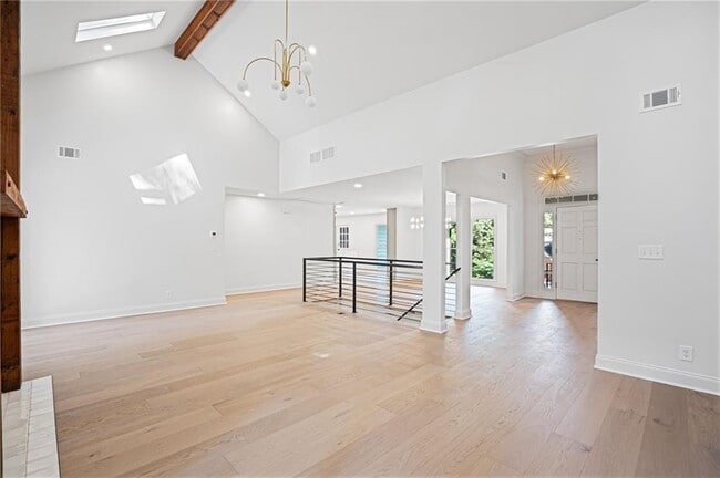 Building Photo - 200 Nestor Ct