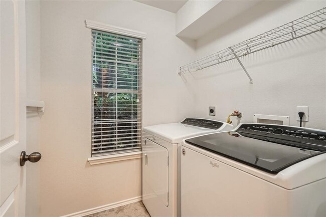 Building Photo - 2505 Wilma Rudolph Rd