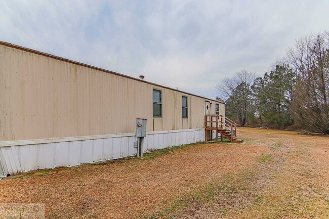 Building Photo - 111 Clover Ridge Dr