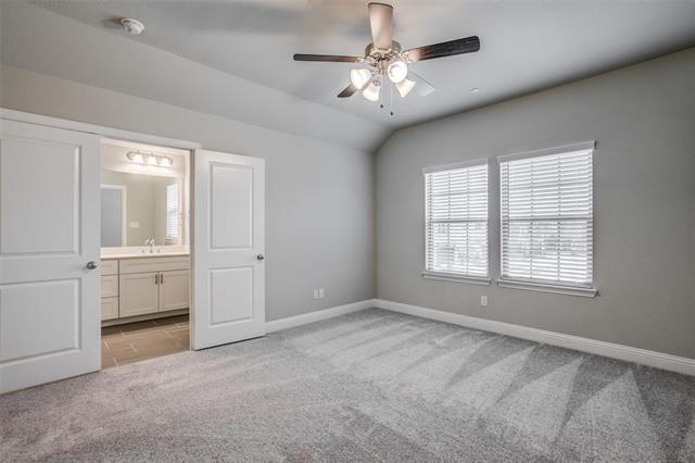 Building Photo - 704 Reeves Ln