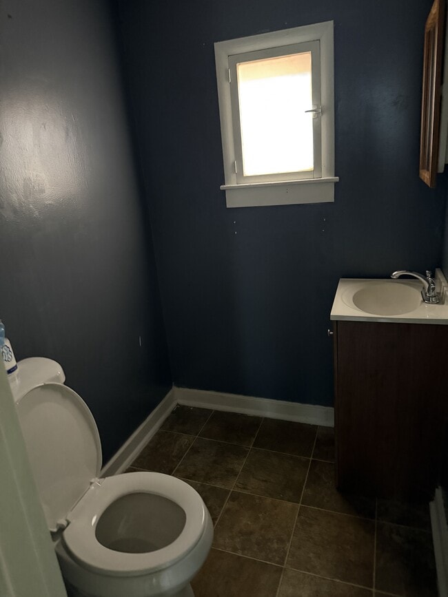 Building Photo - 219 Van Buren Street