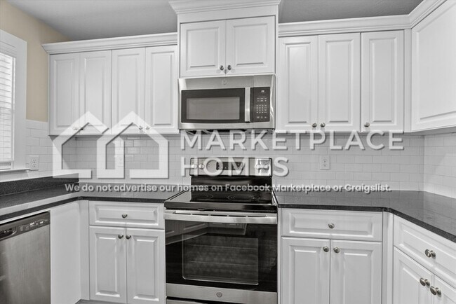 Building Photo - 2233 Perrins Ln