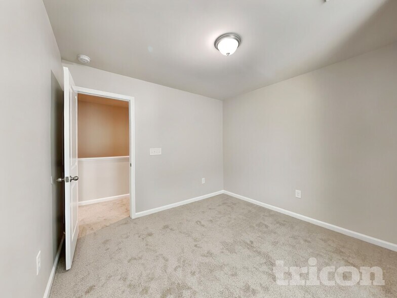 Building Photo - 38 E Lumber Ct