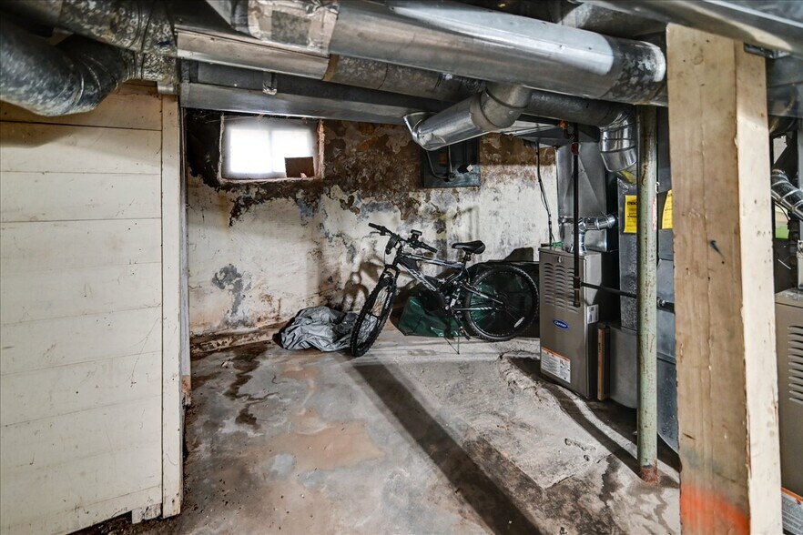 Building Photo - 205 S Fair Oaks Ave